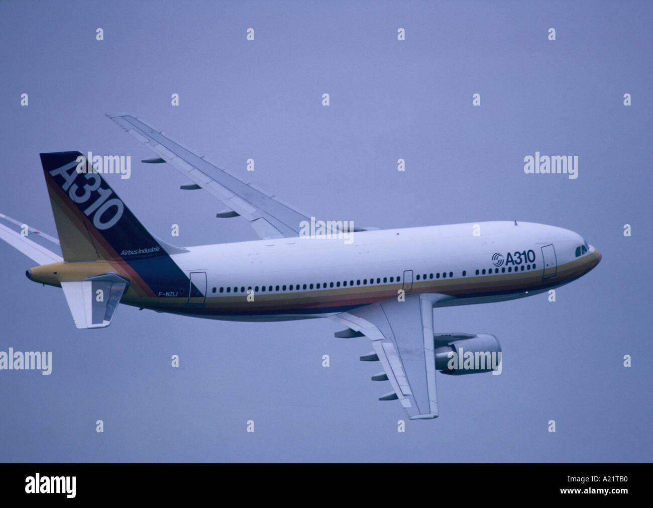 Airbus in flight Stock Photo Alamy
