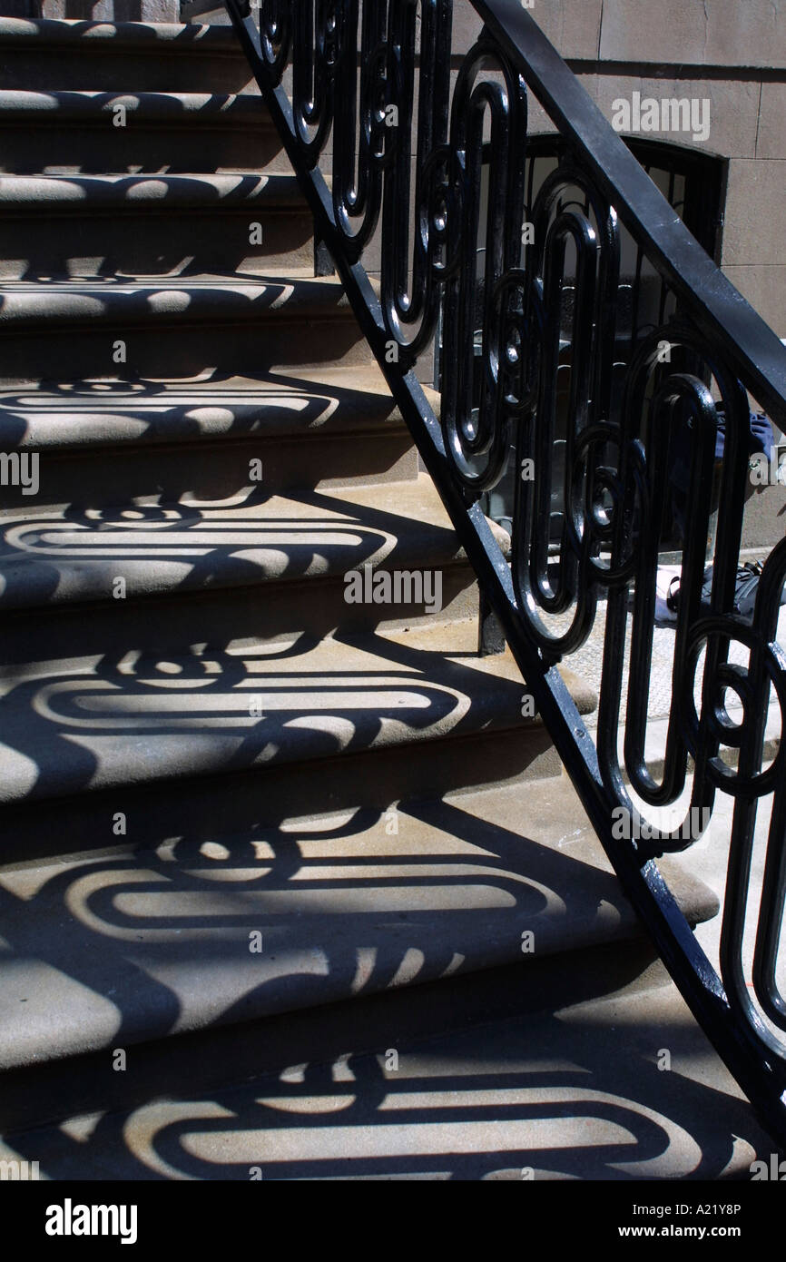 New york city brownstone exterior hi-res stock photography and images ...
