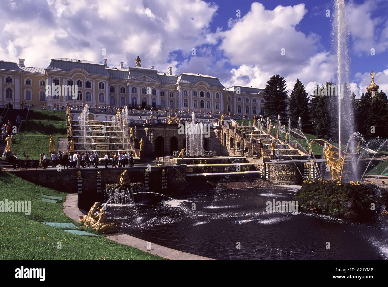 Peterhof in St Petersburg Petrodvorets Russia Stock Photo - Alamy