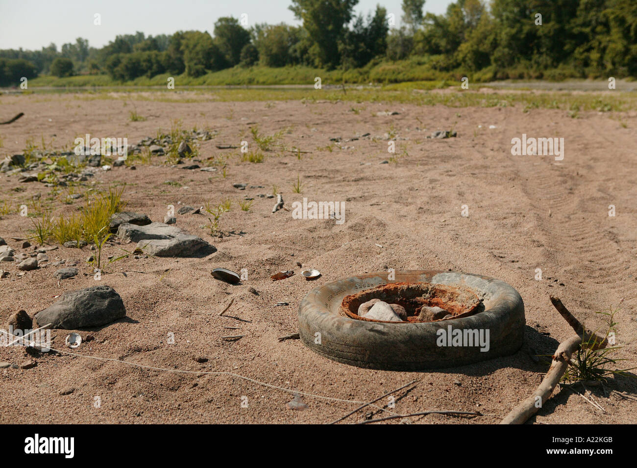 Beach beaches tires hires stock photography and images Alamy