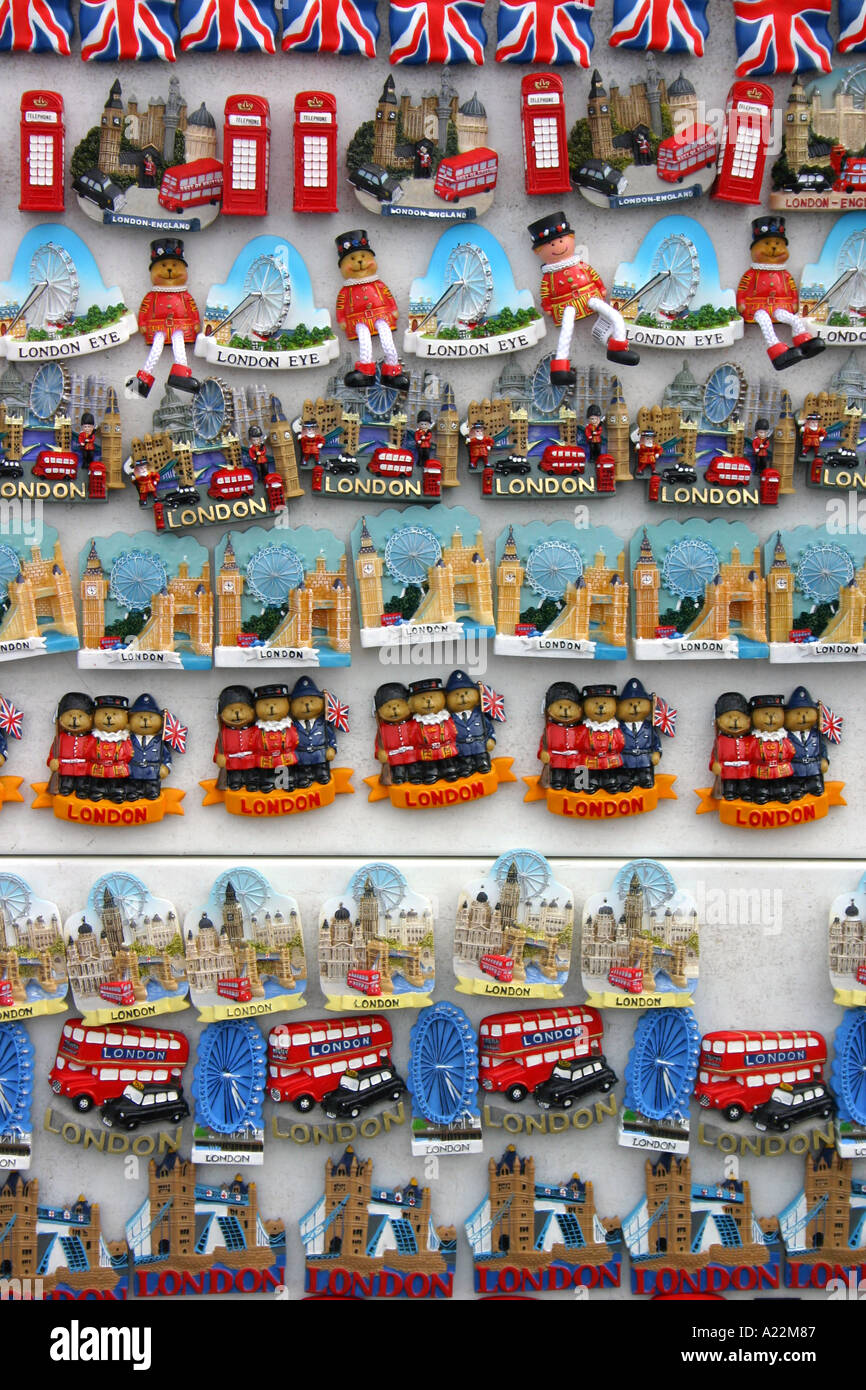 Londense Souvenir Sleutelhanger Britse Culturele Iconen Landmark Bus Big Ben Gegoten Miniatuur Model Metalen Sleutelhangers Sleutelhangers Geschenken Londense Souvenir Sleutelhanger Britse Culturele Iconen Landmark Bus Big Ben Gegoten Miniatuur Model Metalen Sleutelhangers Sleutelhangers Geschenken