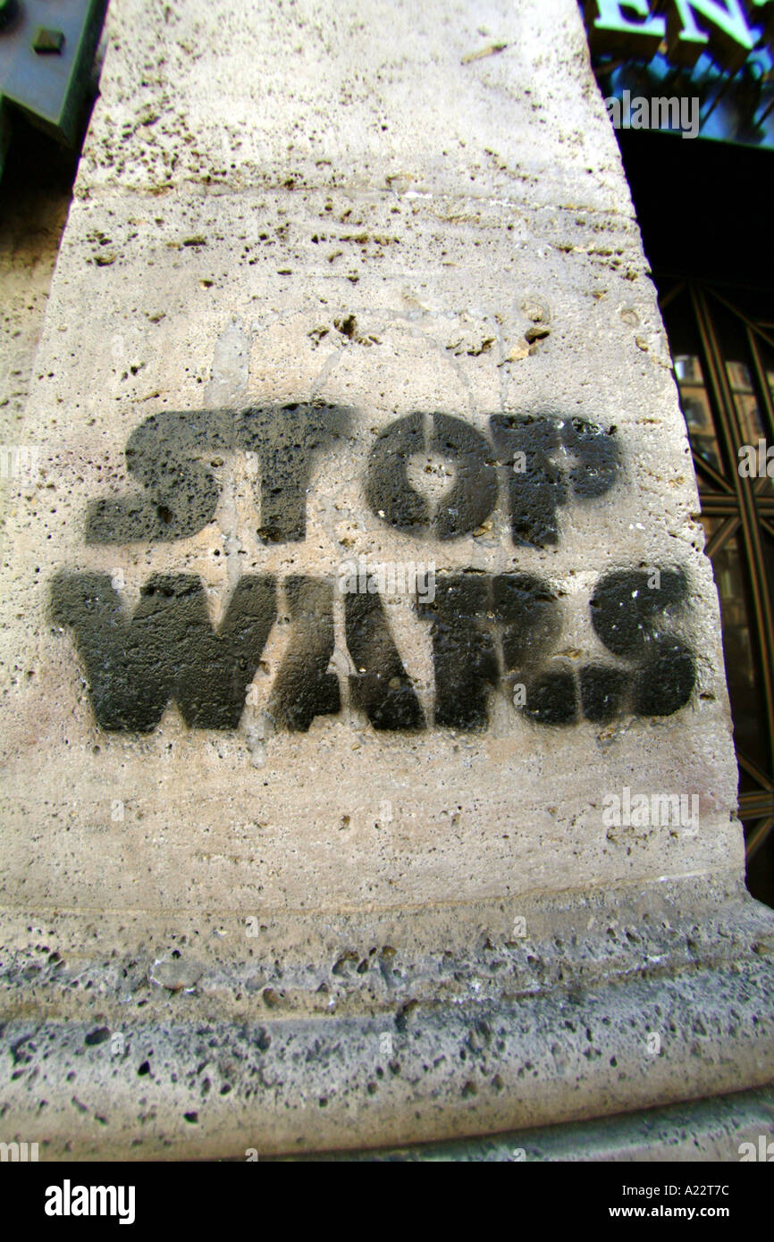 Stop wars graffiti hi-res stock photography and images - Alamy