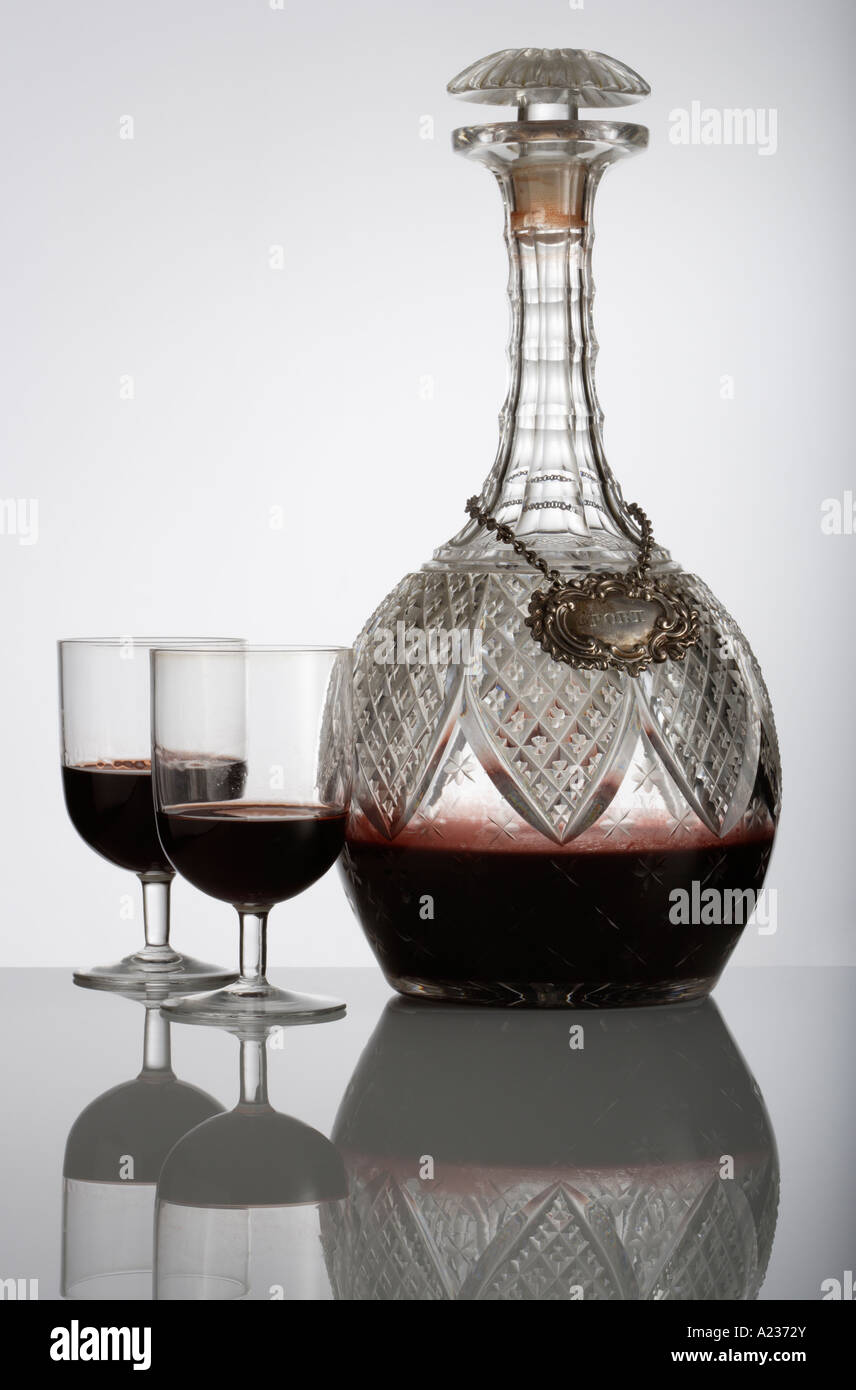 Decanter of Port and Port glasses with reflection Stock Photo Alamy
