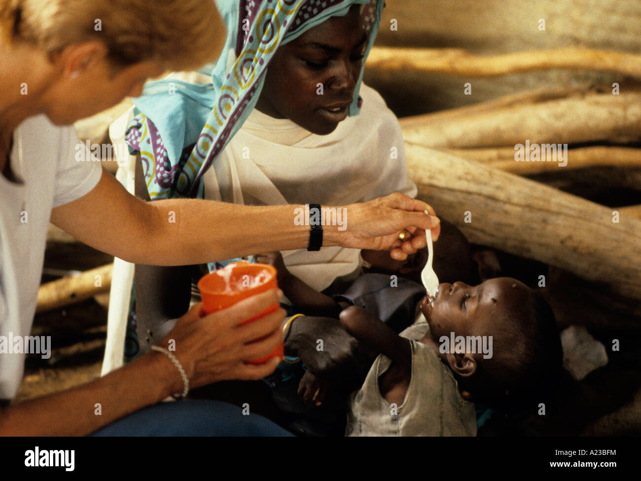 FAMINE IN SUDAN 1985 REFUGEE CAMP AT EL FASHER DARFUR REGION  1985 Stock Photo