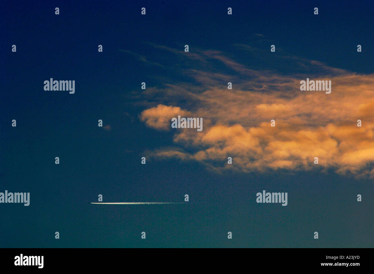 The flight path hi-res stock photography and images - Alamy
