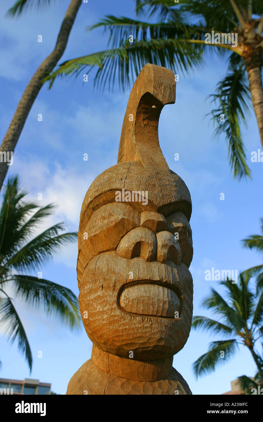 Tiki carved from coconut palm Stock Photo Alamy