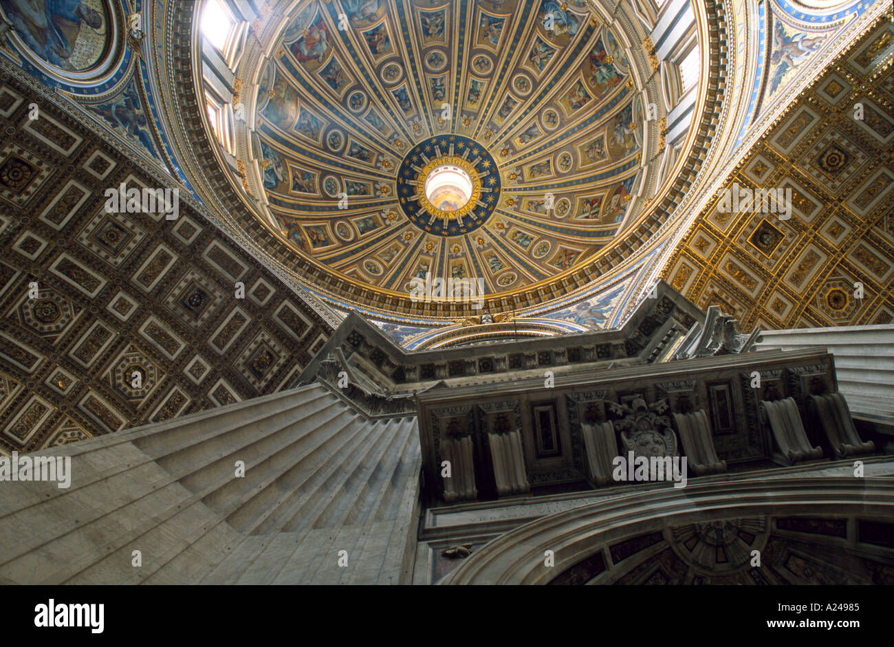 Interior of St Peter's Basilica Vatican 1 Stock Photo - Alamy