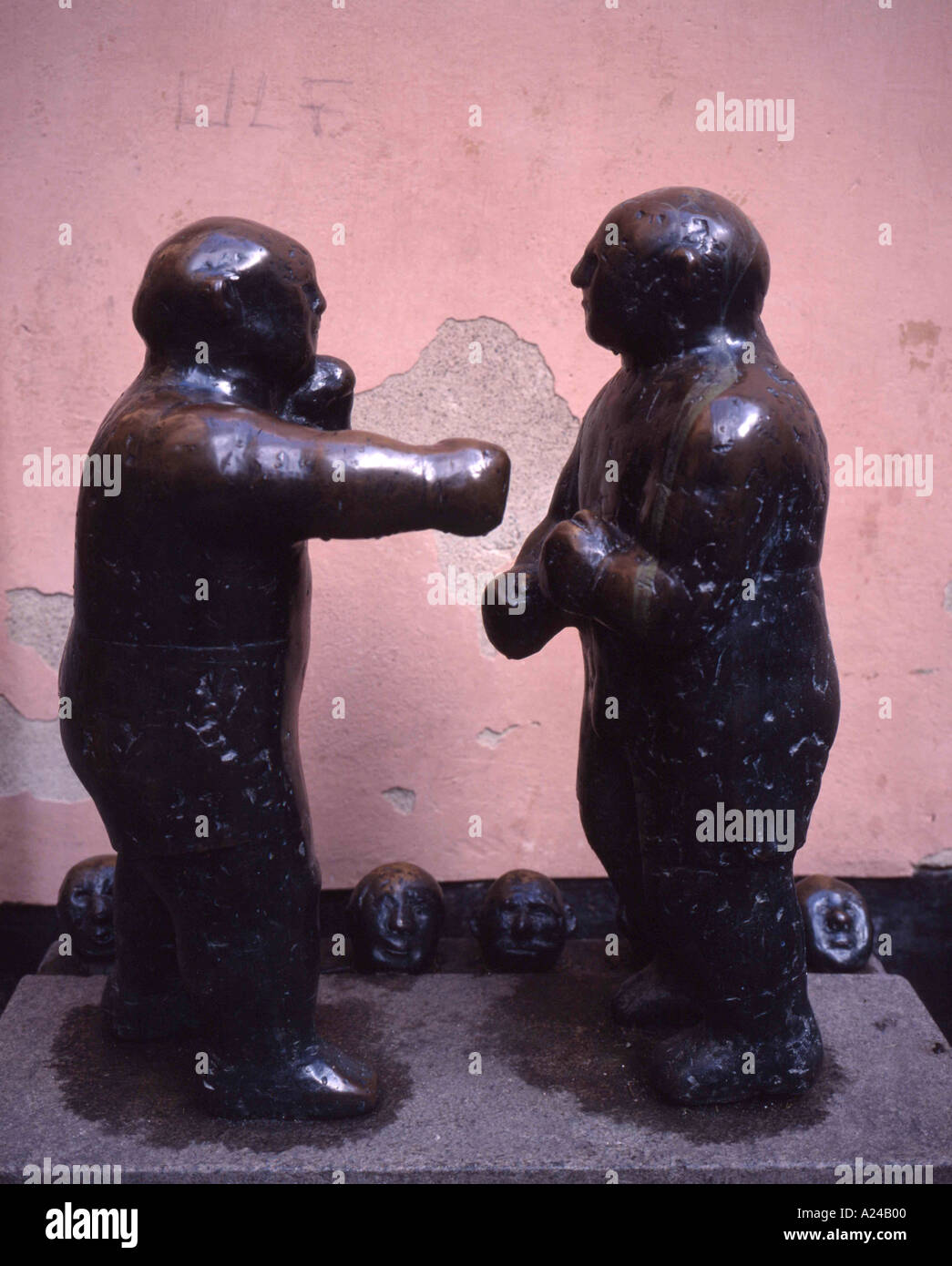 Bronze boxers statue sculpture pink hires stock photography and images