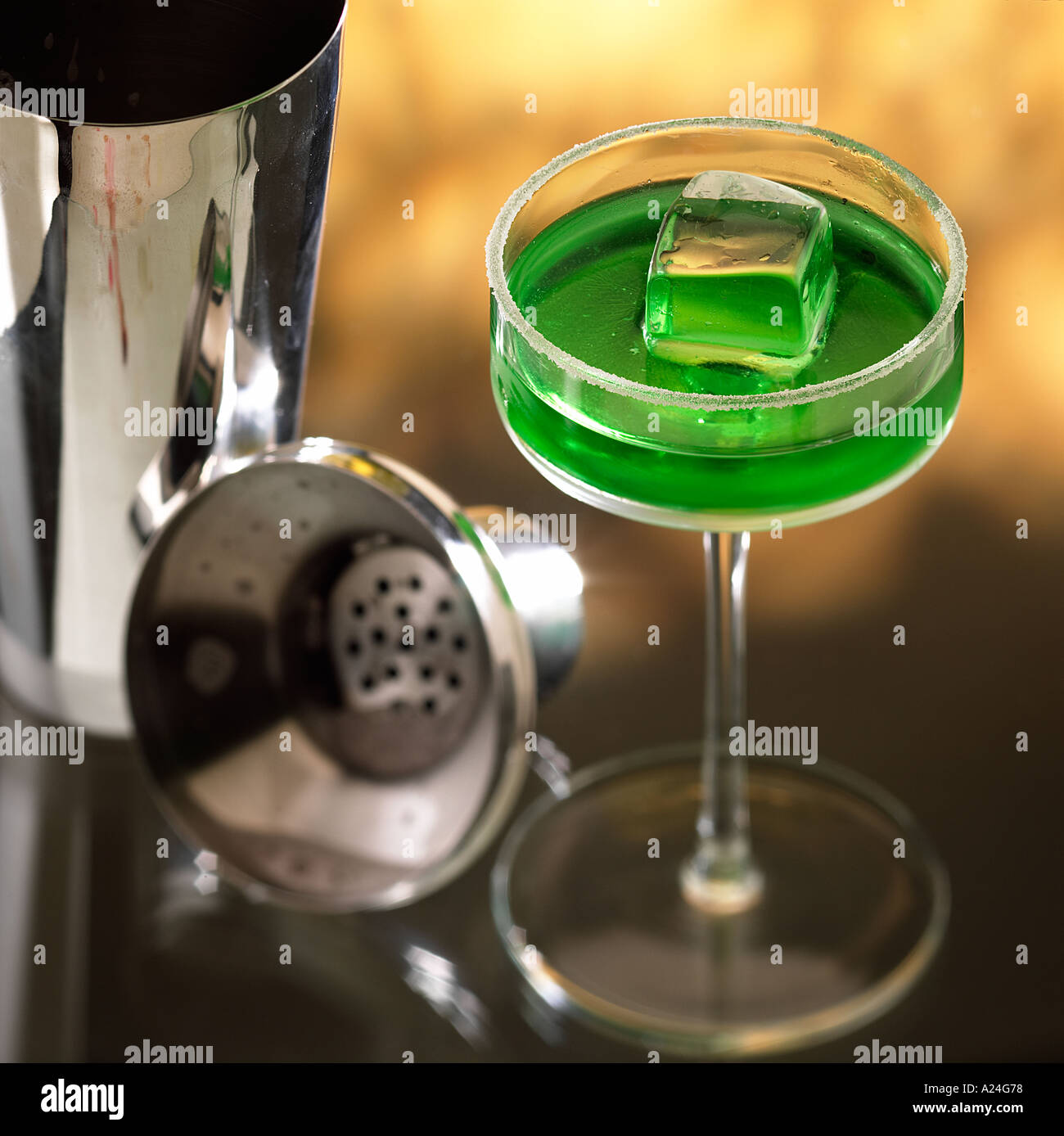 Cocktail Mint Imperial Green Creme de Menthe Drambruie Pernod Gomme