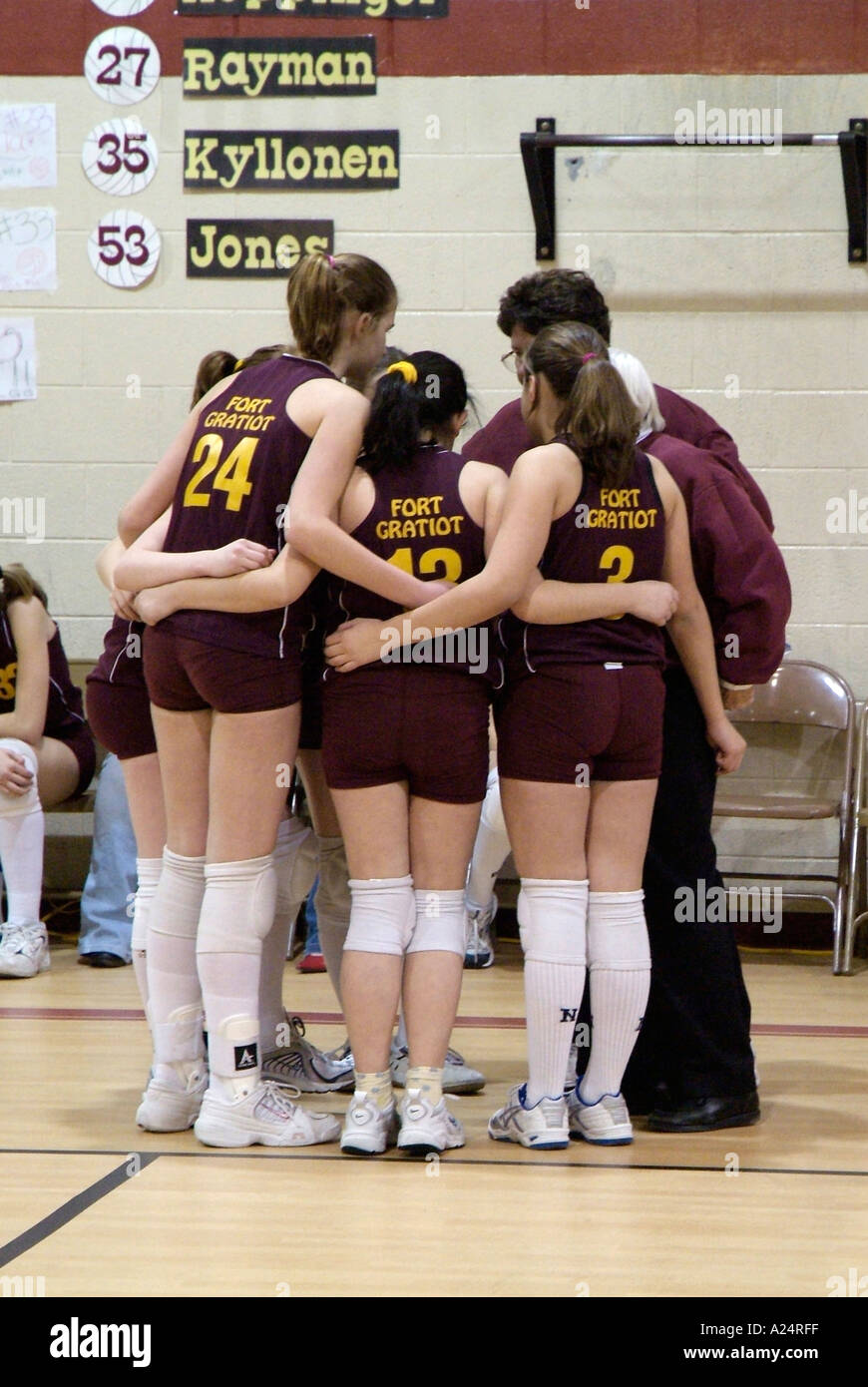 high school volleyball girls team