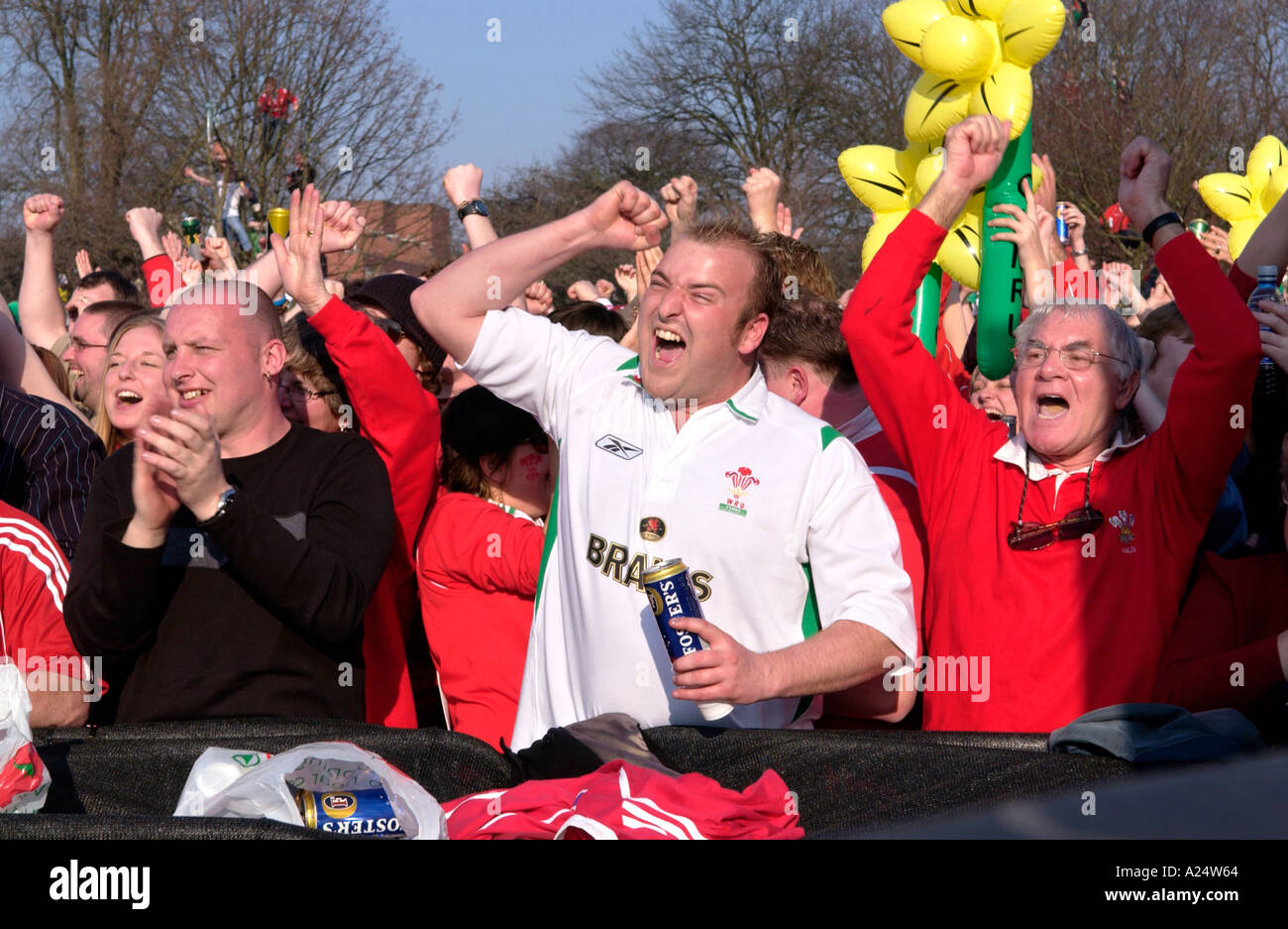 Rugby union six celebration celebrating hi-res stock photography and ...