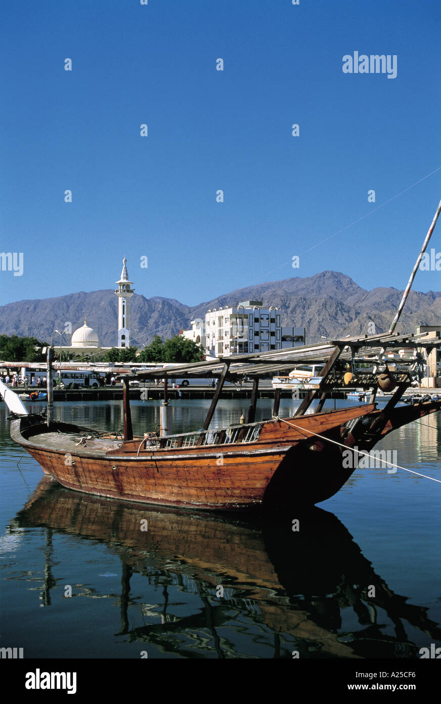 BOAT AT DIBBA FISHING PORT FUJAIRAH UAE Stock Photo Alamy