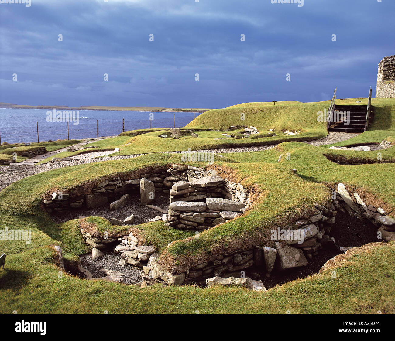 STONE AGE SETTLEMENT JARLSHOF SHETLAND ISLANDS SCOTLAND Stock Photo