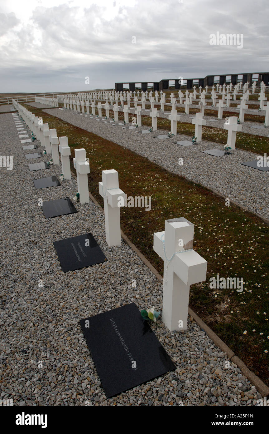 falkland islands war conflict battle anniversary scene grave crucific cross argentine argentina