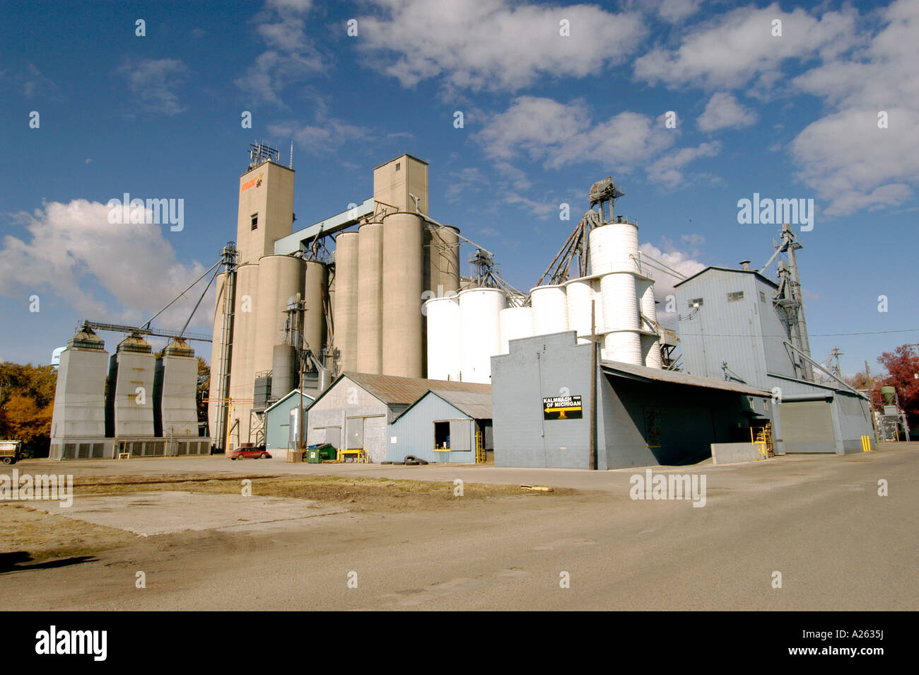 Large grain storage elevator located near Alama Michigan MI Stock Photo