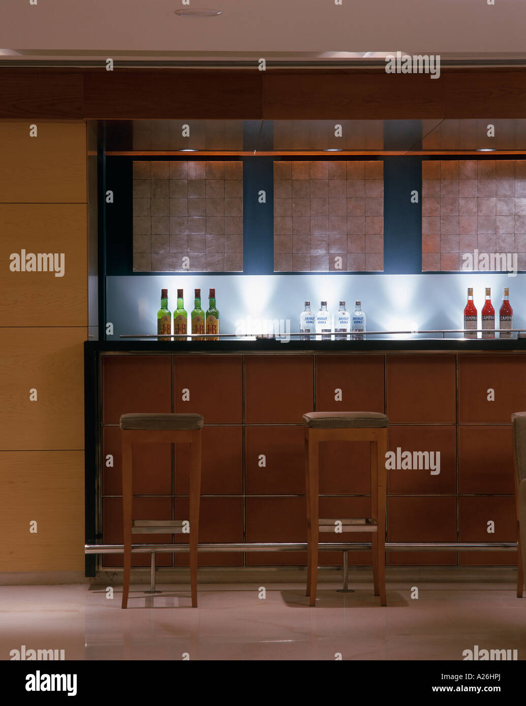 View neat bar counter hi-res stock photography and images - Alamy