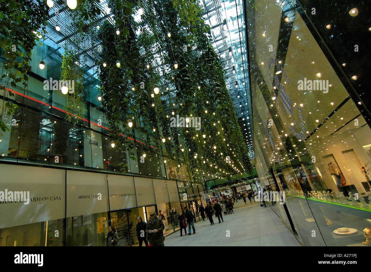Munich Bavaria Germany shopping mall Fuenf Hoefe Stock Photo Alamy
