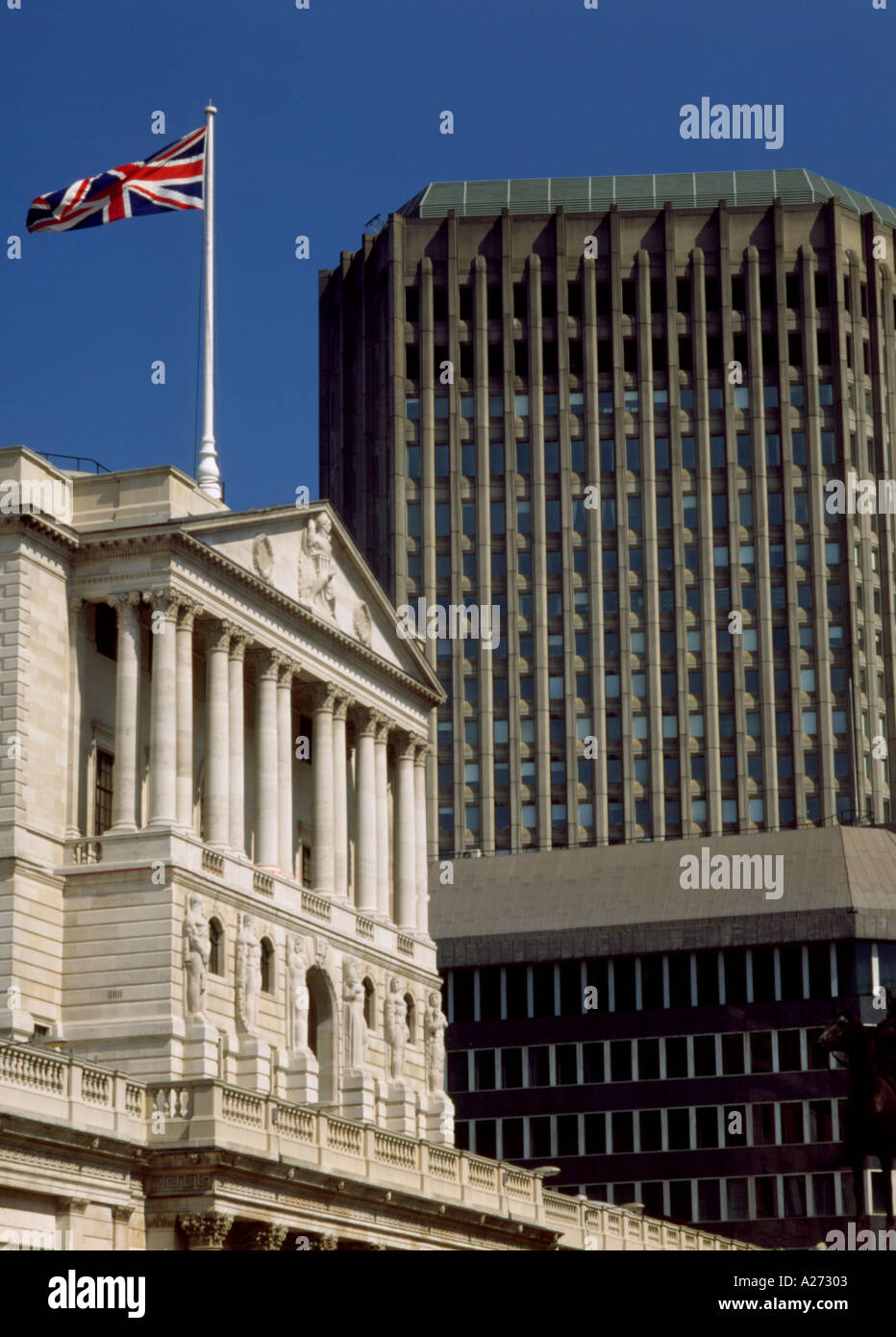 Bank of england architecture hi-res stock photography and images - Alamy