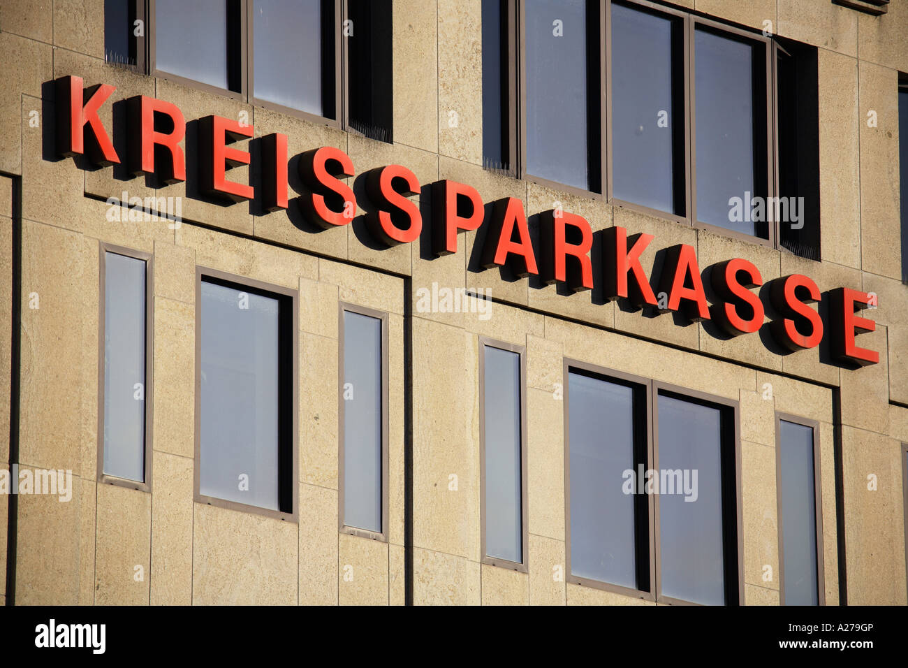 Logo of the savings bank Kreissparkasse Muenchen-Starnberg at an office building Stock Photo