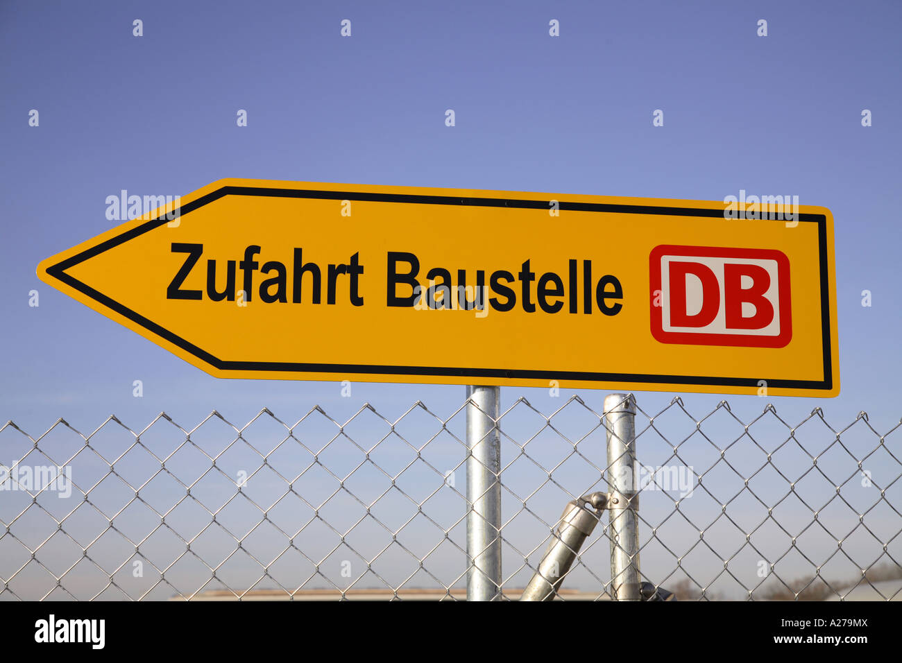 Information sign of Deutsche Bahn signalling the way to a construction site Stock Photo