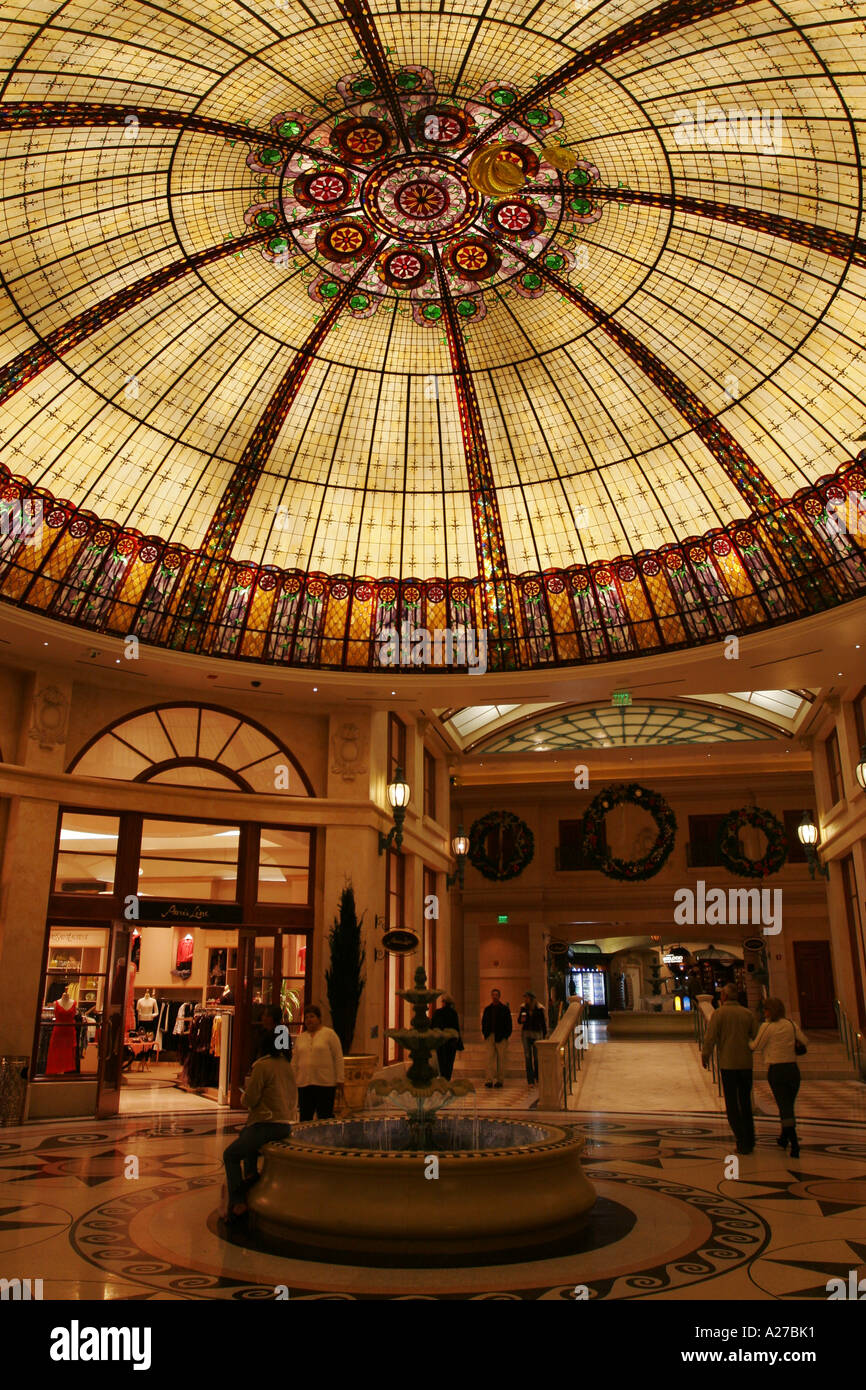 Lobby of Paris hotel Las Vegas Stock Photo - Alamy