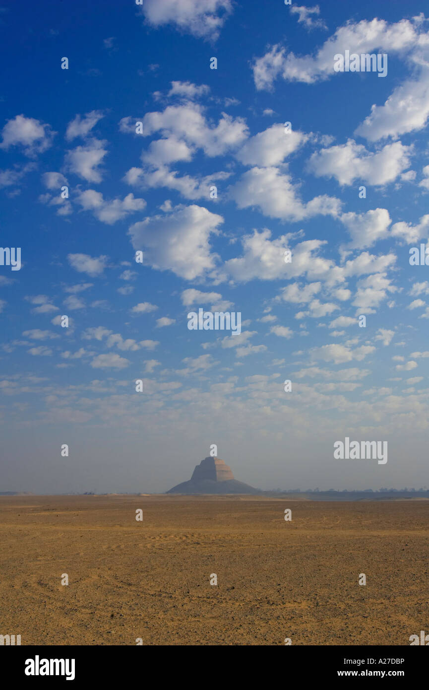 Meidum pyramid hi-res stock photography and images - Alamy