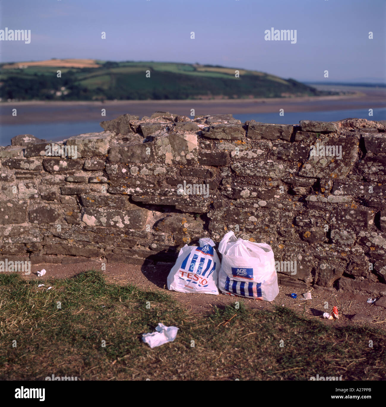 Tesco Rubbish High Resolution Stock Photography and Images Alamy