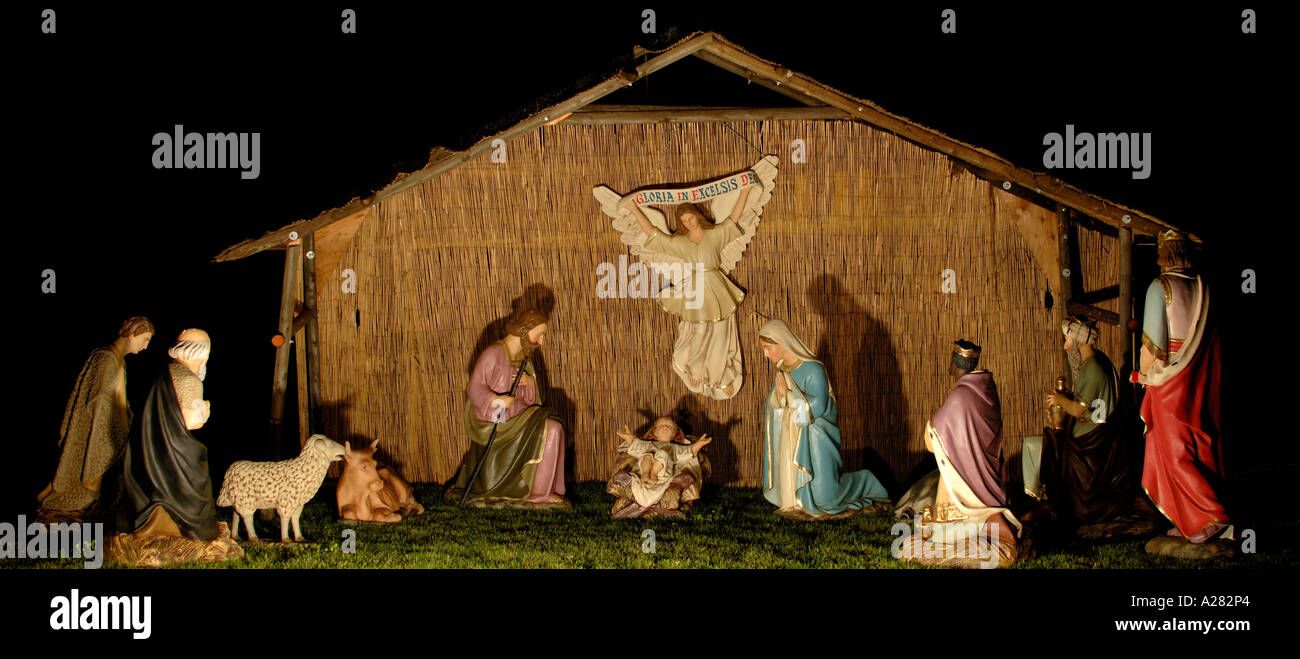 Nativity Scene Statues Stock Photo Alamy