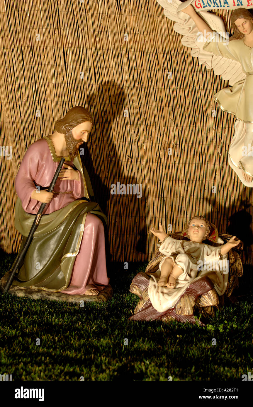 Nativity Scene Statues Stock Photo - Alamy