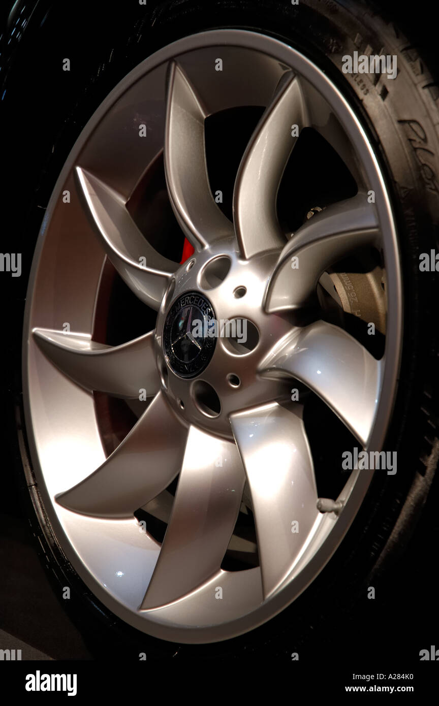L wheel hi-res stock photography and images - Page 23 - Alamy