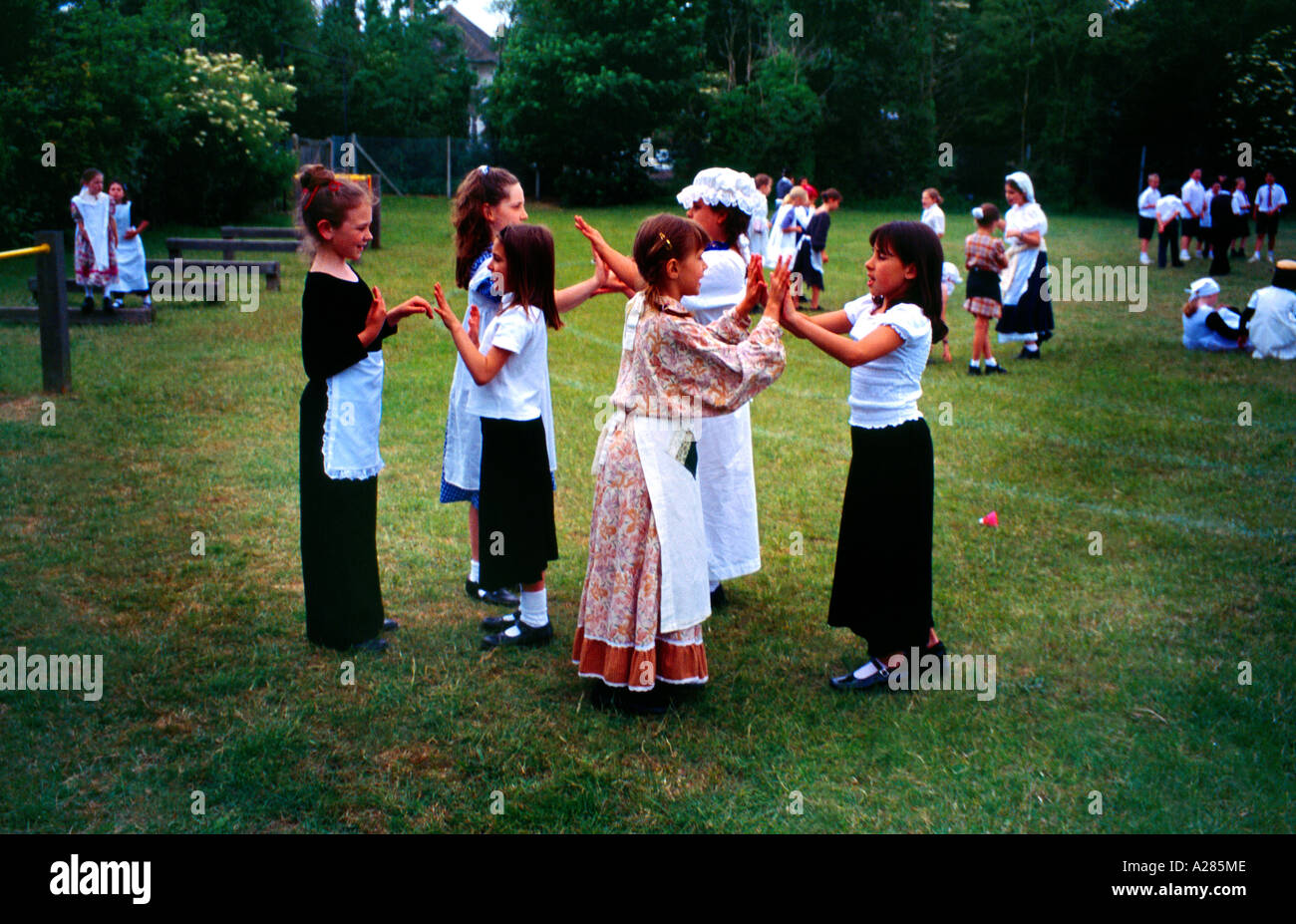 Victorian school children england hi-res stock photography and images ...