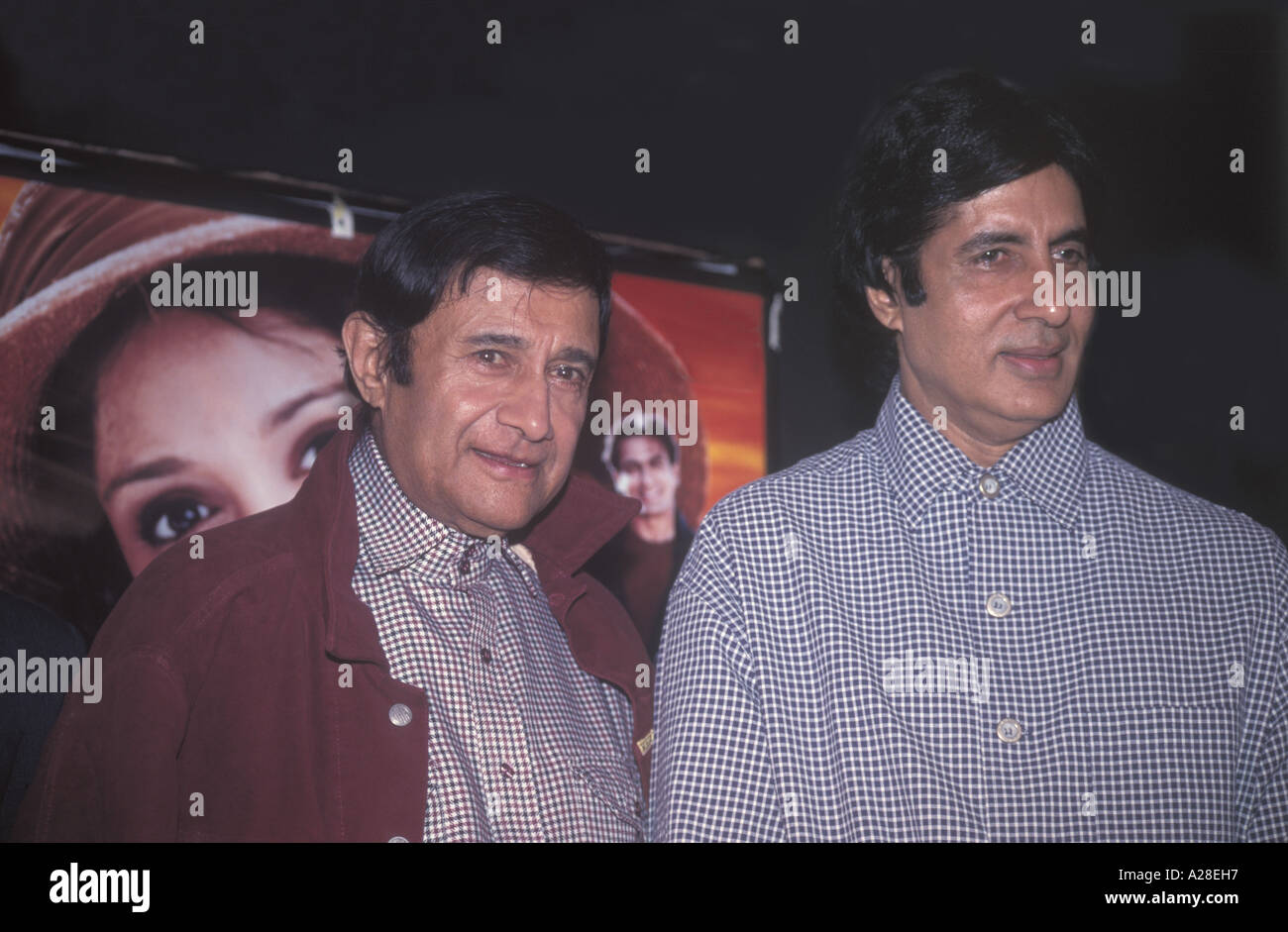 Indian Bollywood Film Star Actor Amitabh Bachchan with Dev Anand at music release function for Navketan Main Solah baras ki Stock Photo