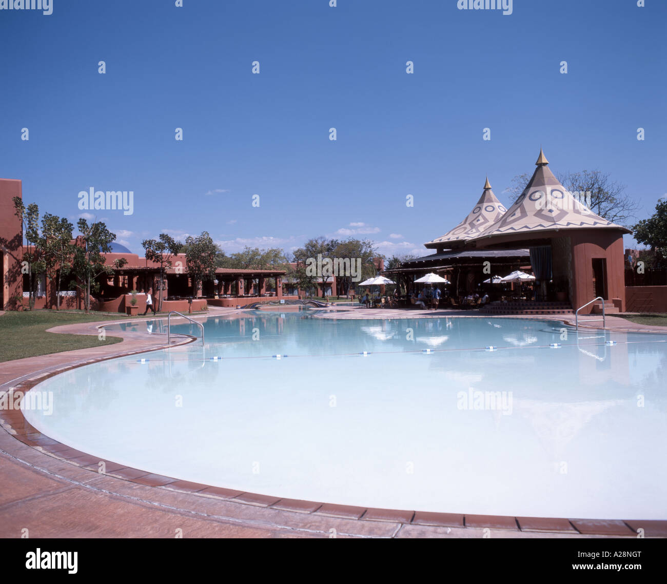 Zambesi Sun Hotel swimming pool, Victoria Falls (Mosi-oa-Tunya), Livingstone, Southern Province, Zambia Stock Photo
