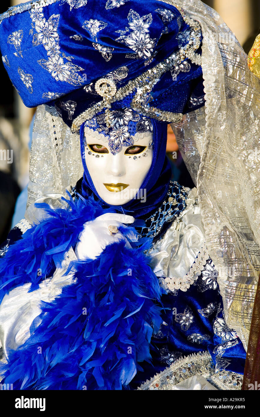 Venice carnival ball outfit hi-res stock photography and images - Alamy