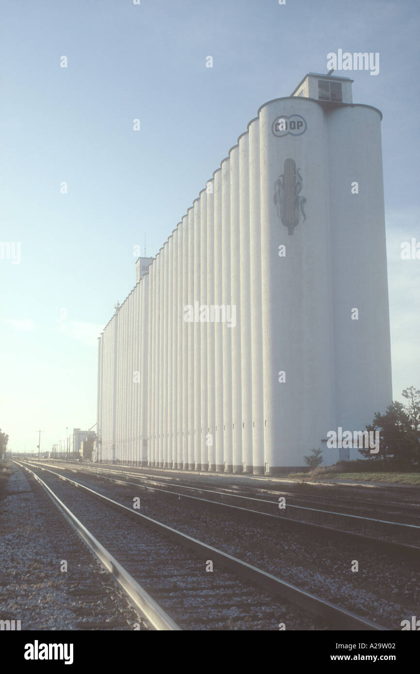Grain elevator Dodge City Kansas USA Stock Photo Alamy