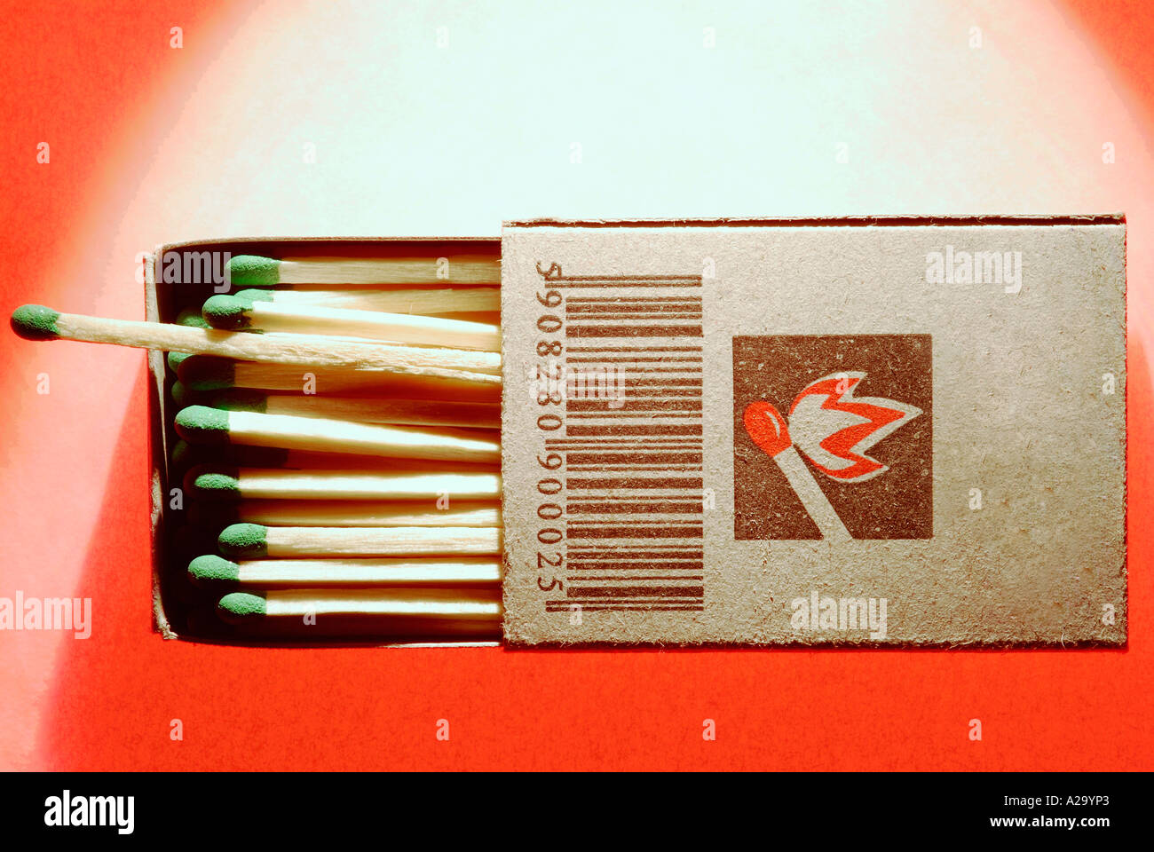 Matchsticks in matchbox, closeup Stock Photo Alamy