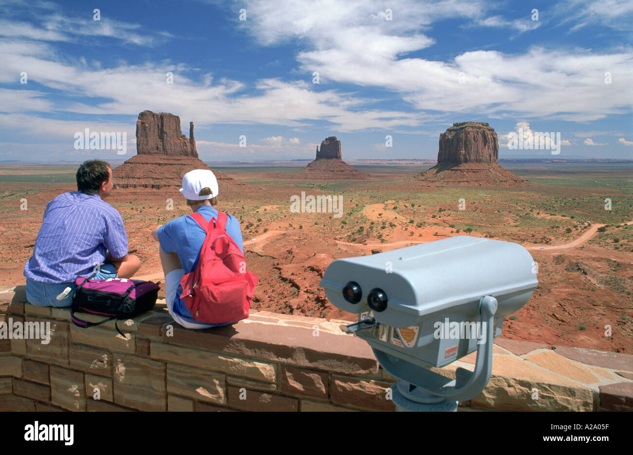 Usa Utah Monument valley visitors at entrance S Grandadam Stock Photo