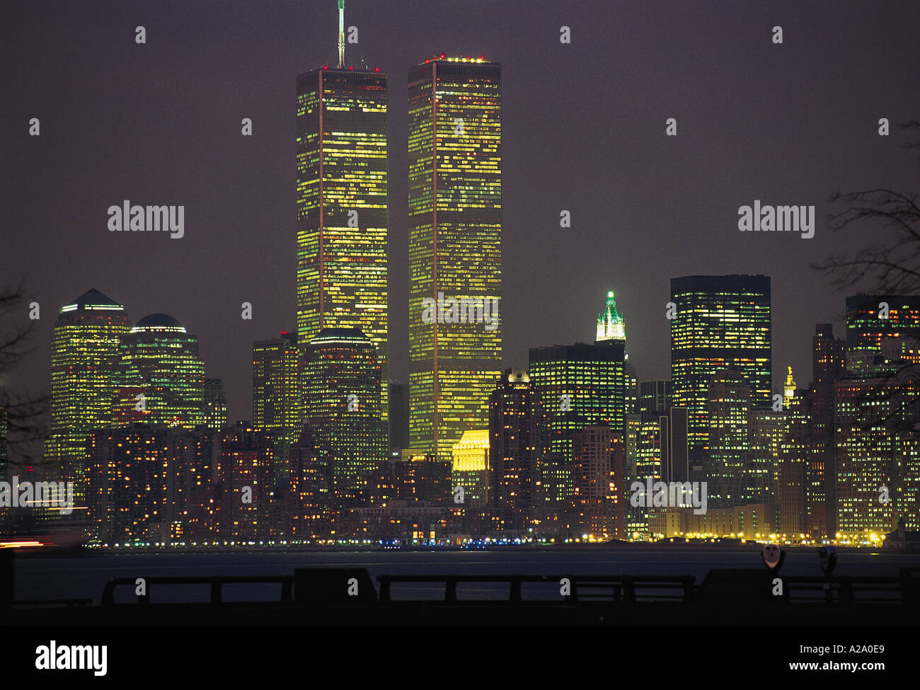 Manhattan skyline night hi-res stock photography and images - Alamy