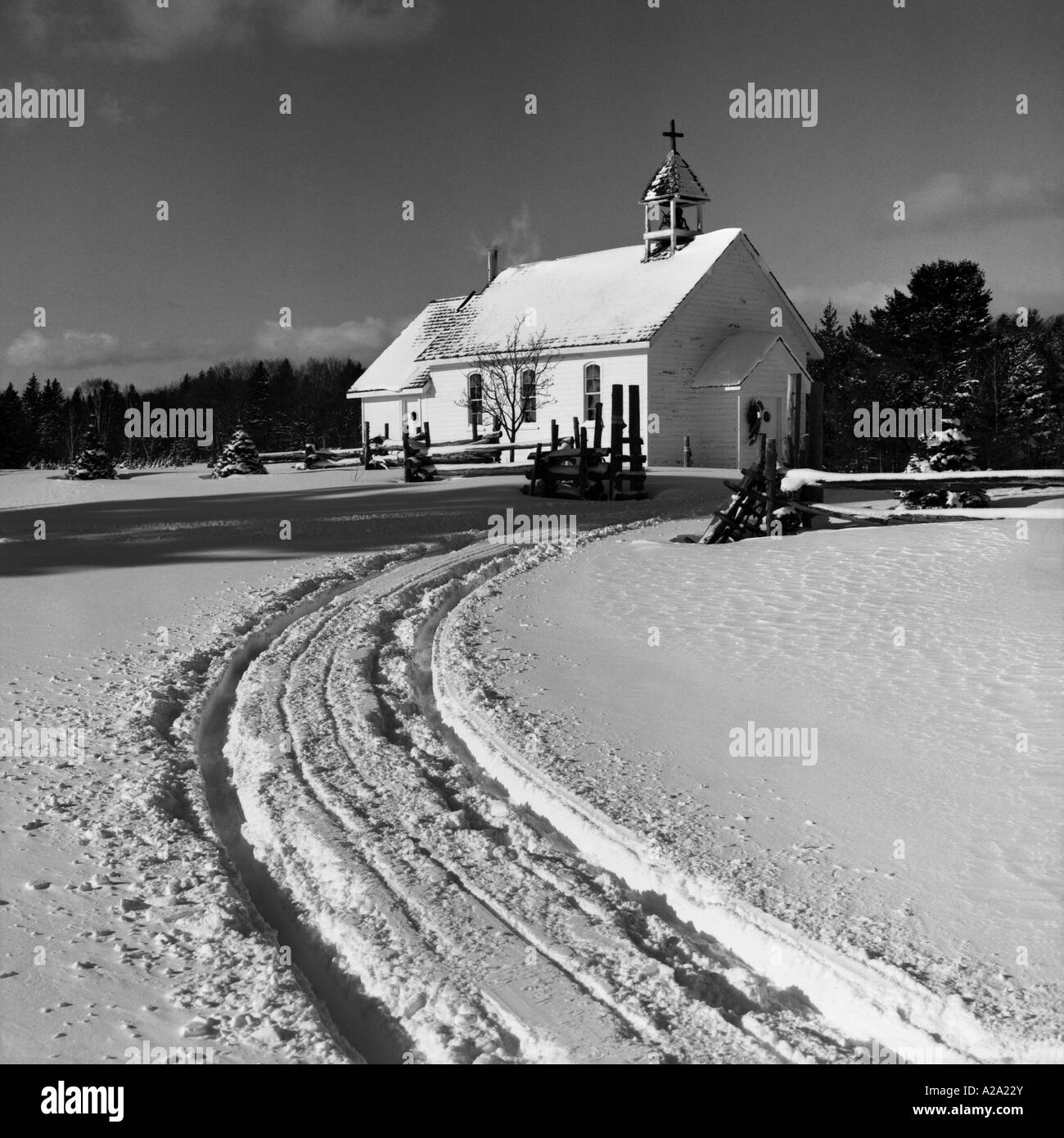 A church in the countryside Stock Photo - Alamy