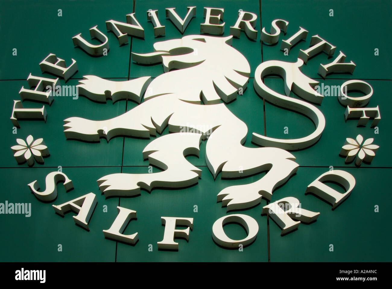 salford-uni-logo