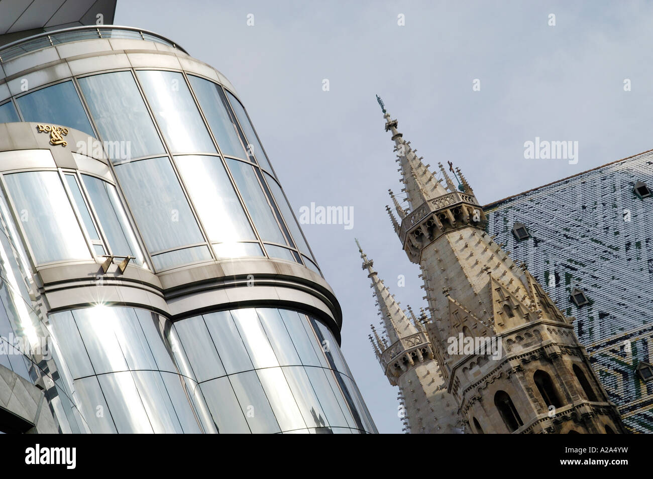 St. Stephans and Haas-Haus, contrast Stock Photo