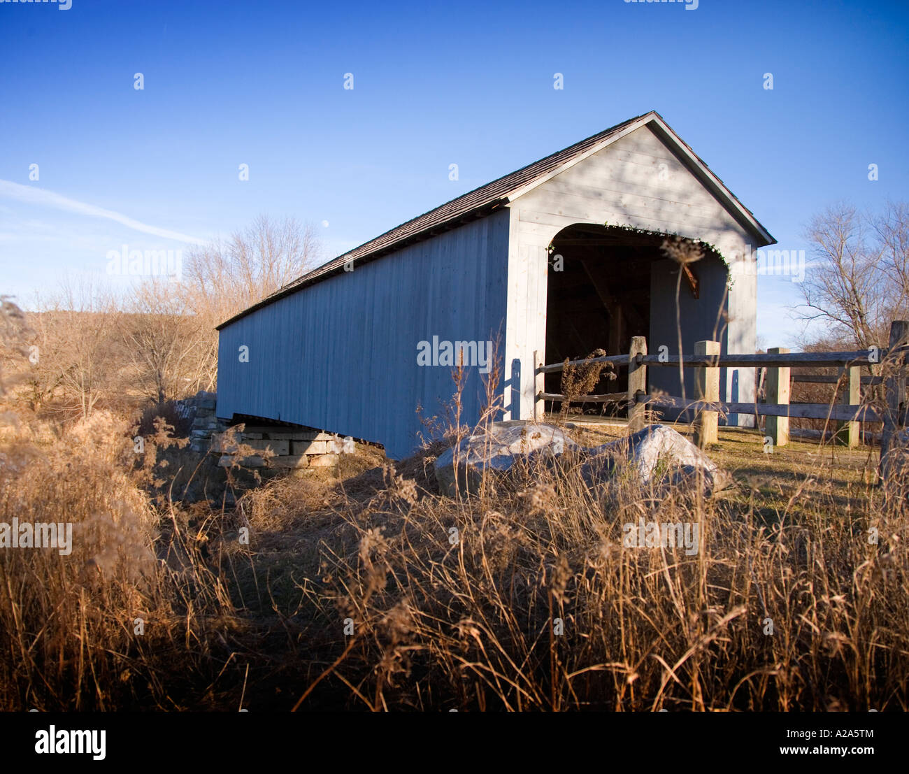 Covered bridge in the Berkshires Stock Photo Alamy