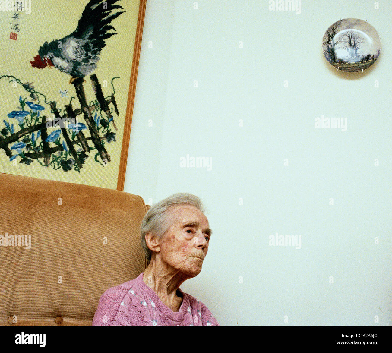 Old people care home hi-res stock photography and images - Alamy