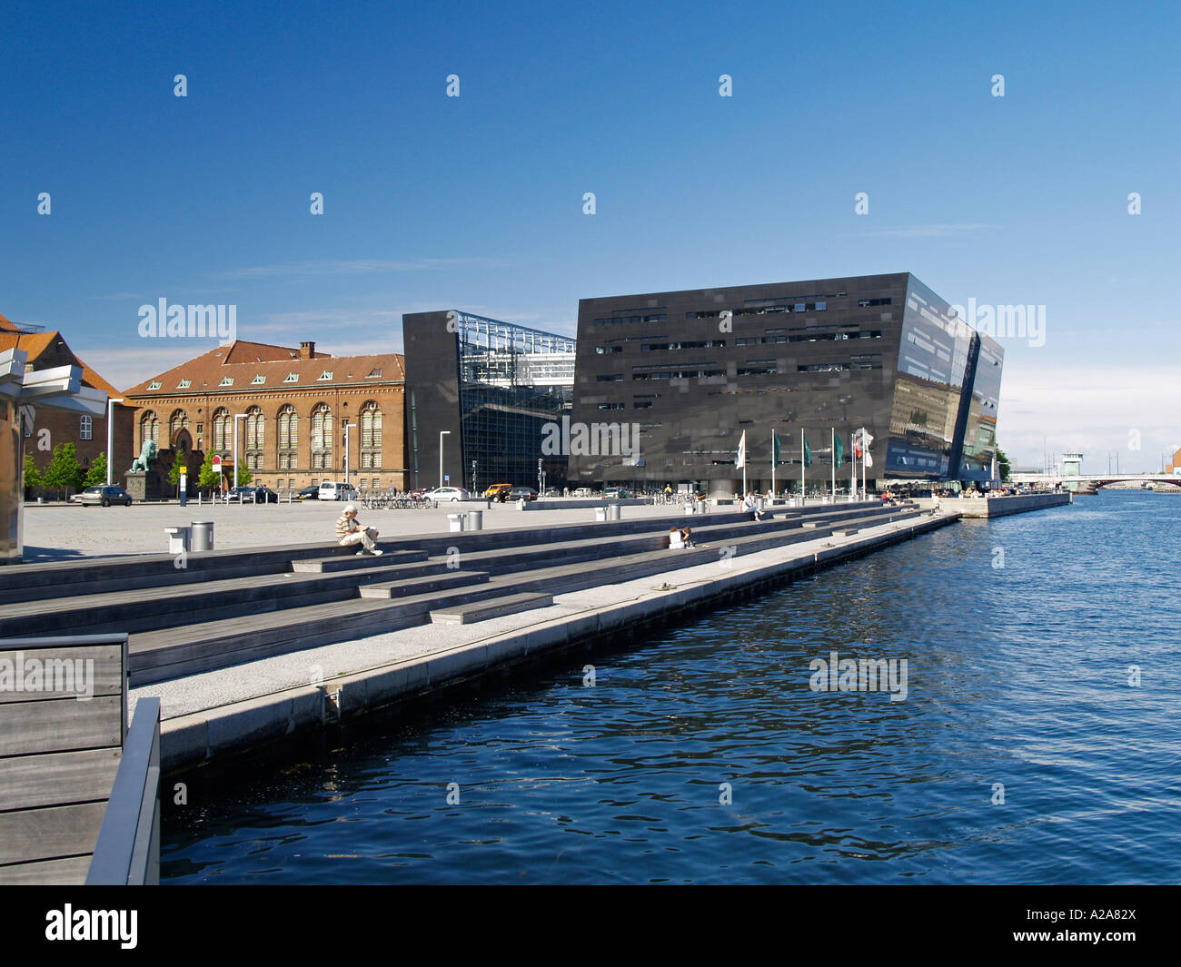 Library reinforcement hi-res stock photography and images - Alamy
