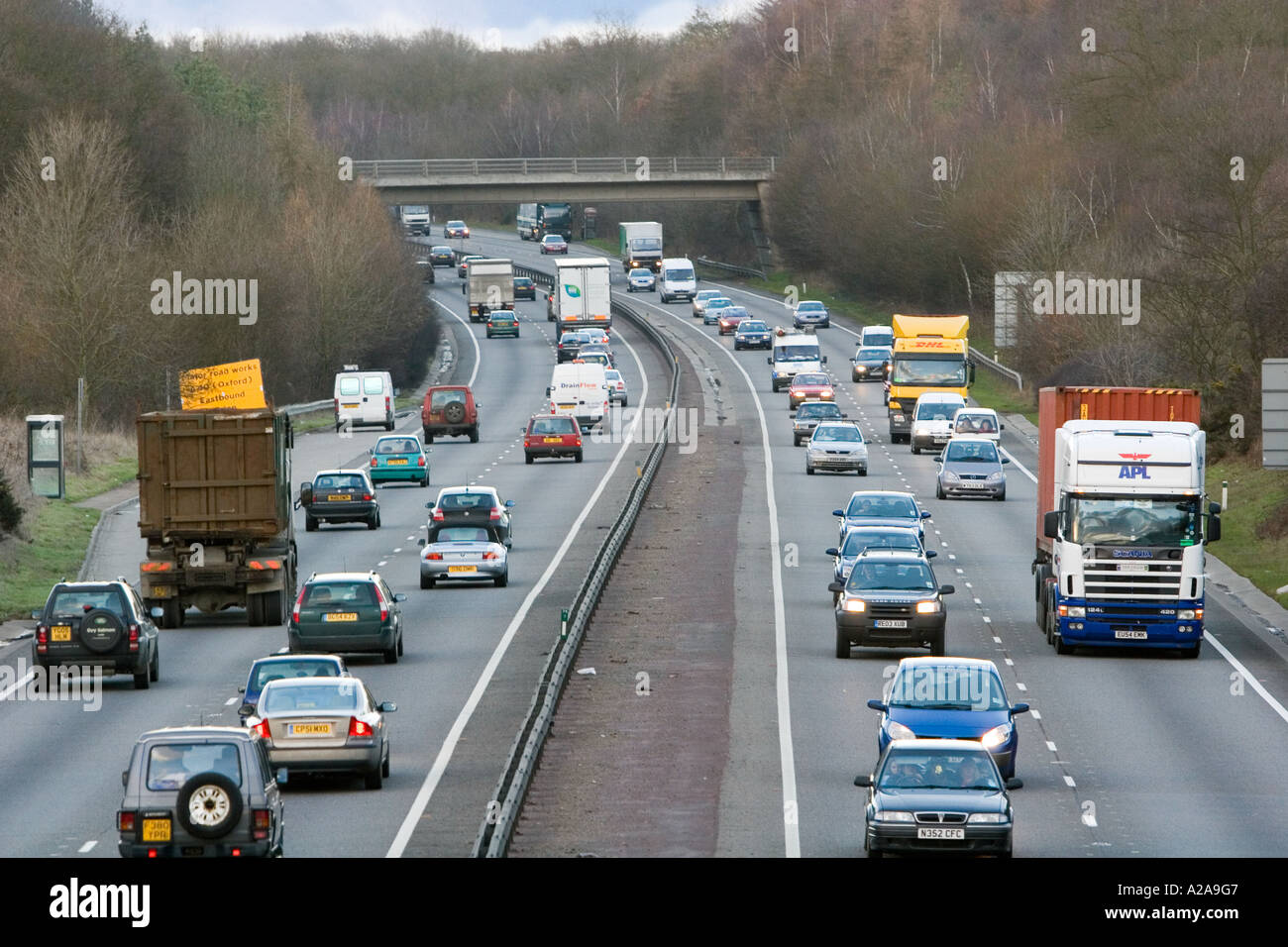 Grass verge road oxford hi-res stock photography and images - Alamy