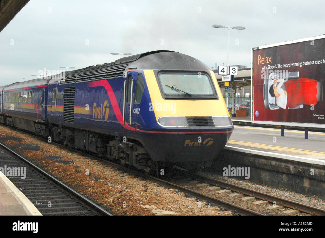 First Great Western train pulling into Taunton train station with ...