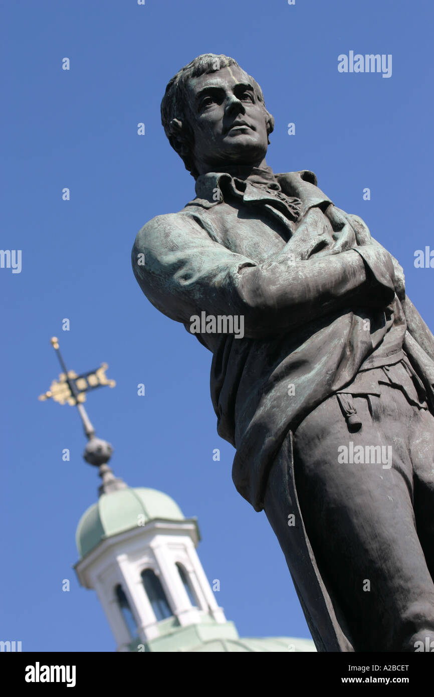 Robert Burns Scottish poet statue in Leith, Edinburgh Stock Photo Alamy