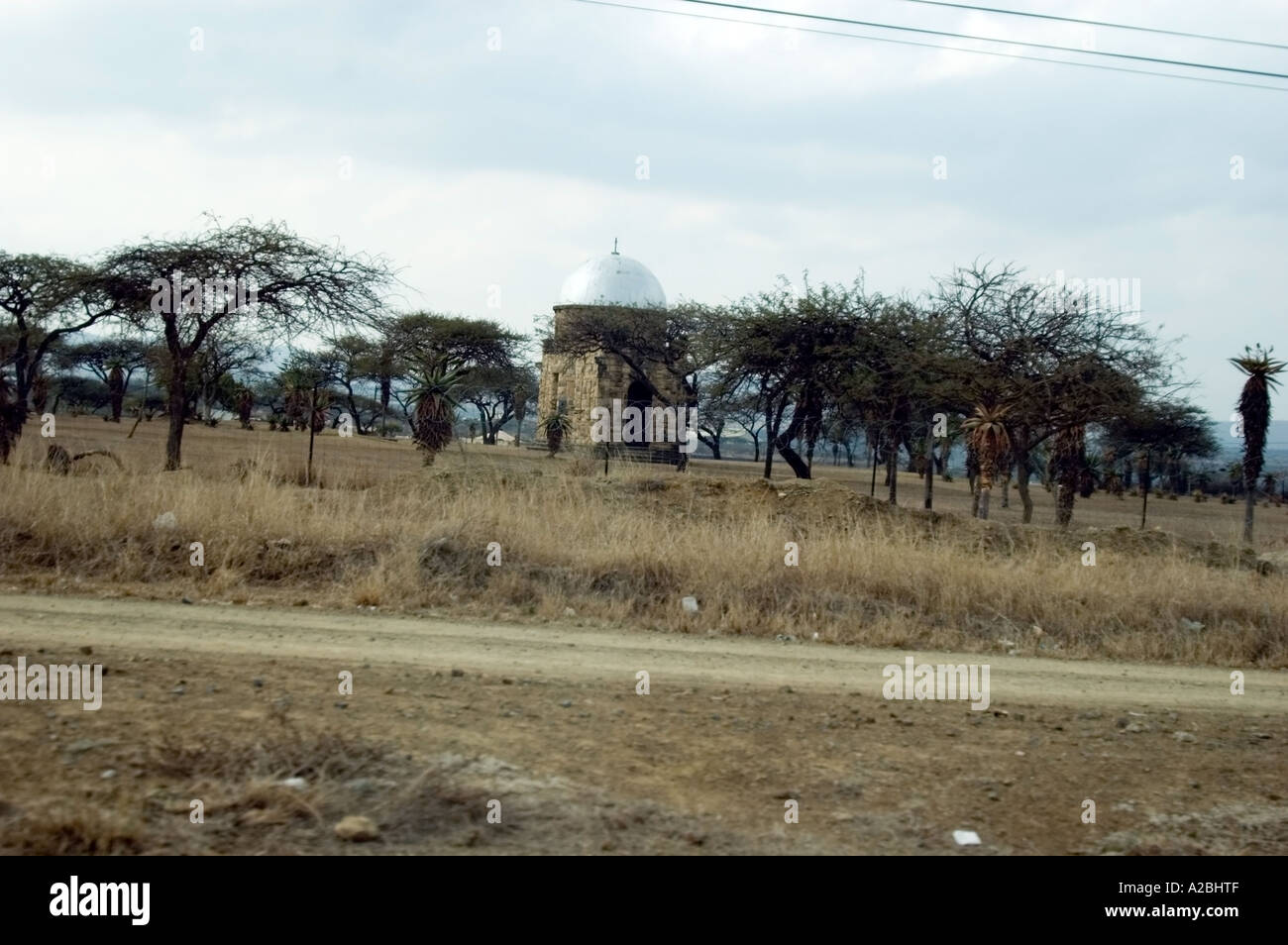 Traditional zulu dwelling townships ulundi hires stock photography and