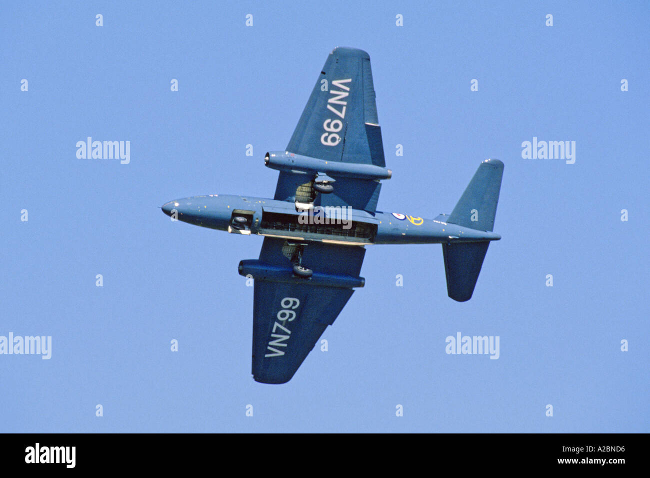 raf-english-electric-canberra-t4-vn799-aircraft-A2BND6.jpg