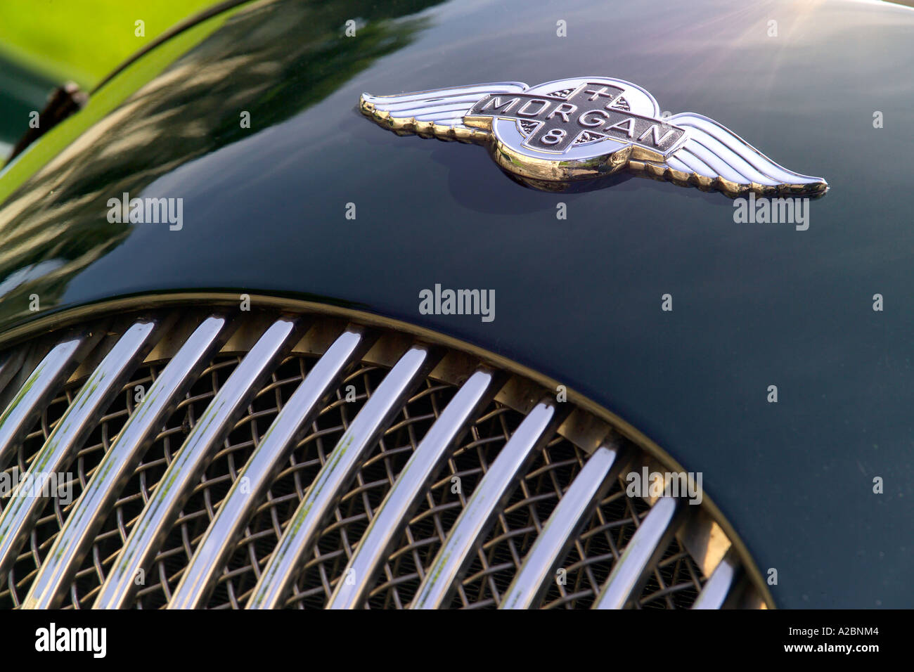 Classic british car grill badge hires stock photography and images Alamy